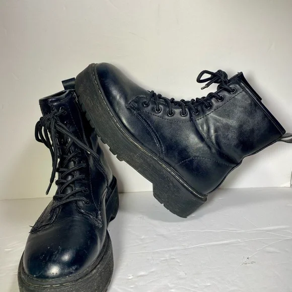 ❌SOLD‼️❌ Target Black Combat & Moto Boots - Picture 11 of 13
